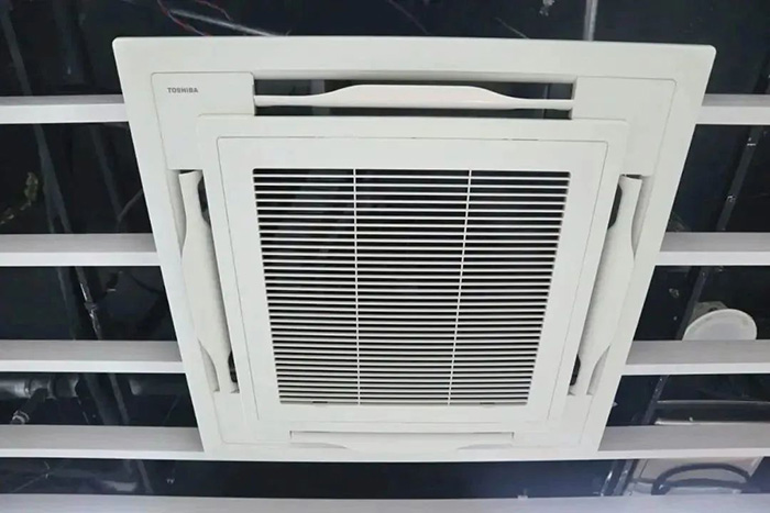 2-220114093F24C.jpg